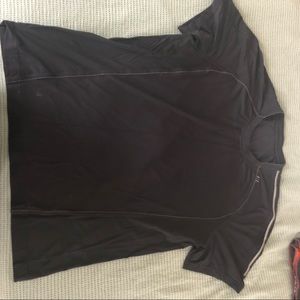 Black Lululemon workout shirt